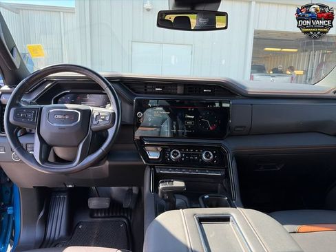 Used 2022 GMC Sierra 1500 AT4 w/ AT4 Preferred Package AWD/4WD image 13