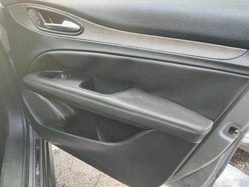 Used 2018 Alfa Romeo Stelvio Ti image 55