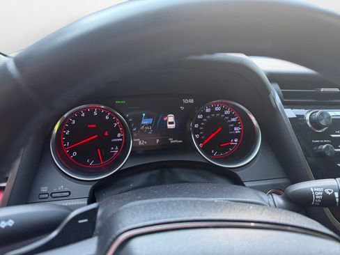 Used 2019 Toyota Camry XSE FWD image 14