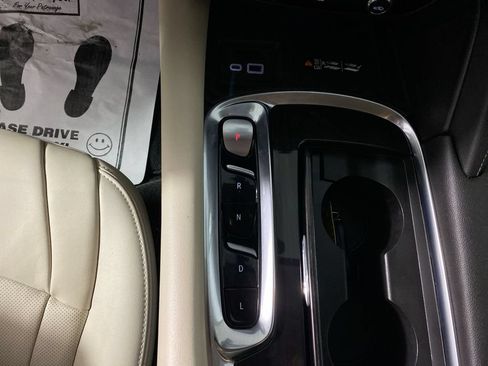 Used 2024 Buick Enclave Essence w/ Trailering Package, 5000 lbs. FWD image 19