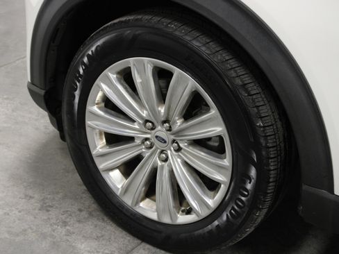 Used 2021 Ford Explorer Limited w/ Hybrid Equipment Group 310A image 10