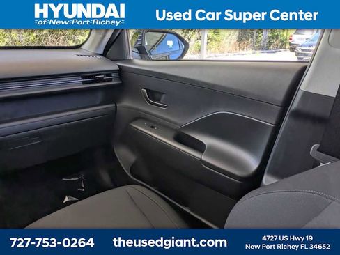 Certified 2025 Hyundai Kona SE FWD image 17