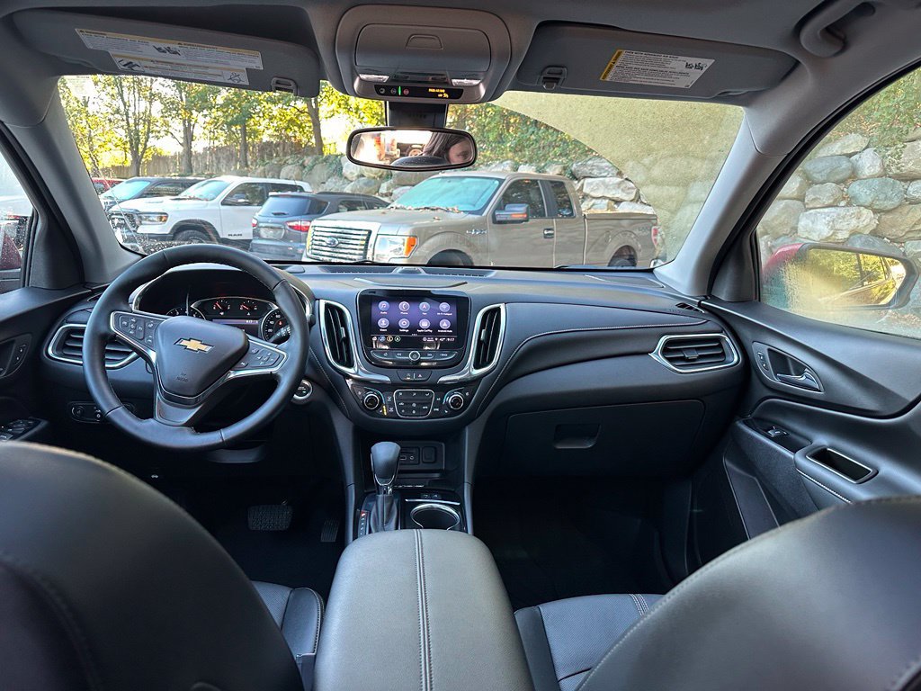 Used 2024 Chevrolet Equinox Premier FWD image 24