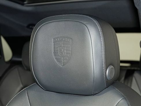 New 2026 Porsche Cayenne image 19