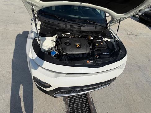 Used 2022 Kia Soul LX w/ Technology Package image 5