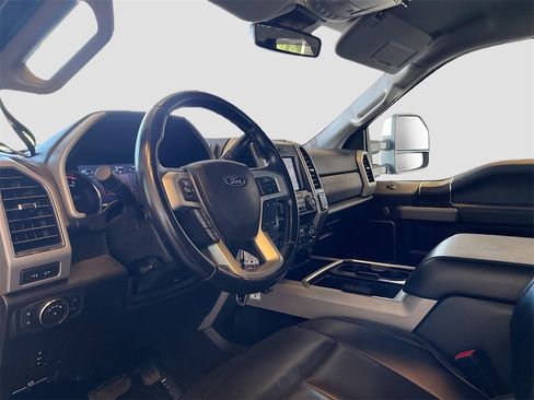 Used 2021 Ford F350 Lariat w/ Chrome Package image 9