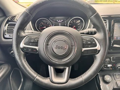Used 2019 Jeep Compass Latitude AWD/4WD image 15