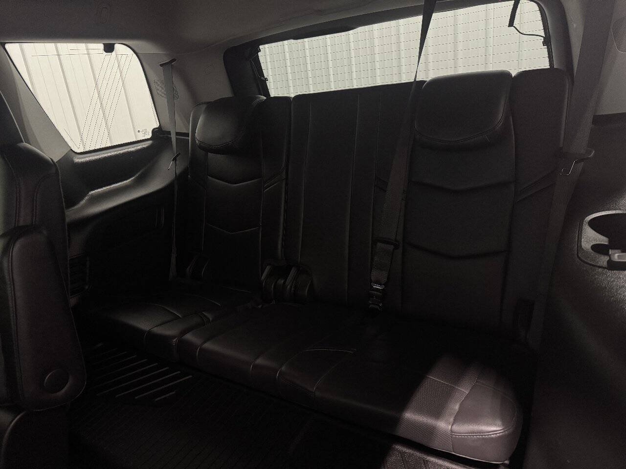 Used 2019 Cadillac Escalade Premium Luxury AWD/4WD image 19