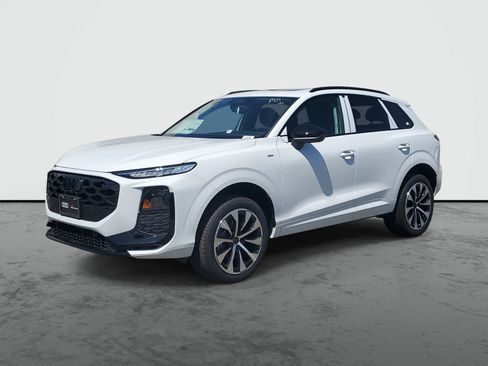 New 2026 Audi Q3 quattro 2.0T AWD/4WD image 2