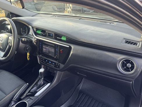 Used 2019 Toyota Corolla LE image 25