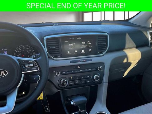 Used 2022 Kia Sportage LX image 9
