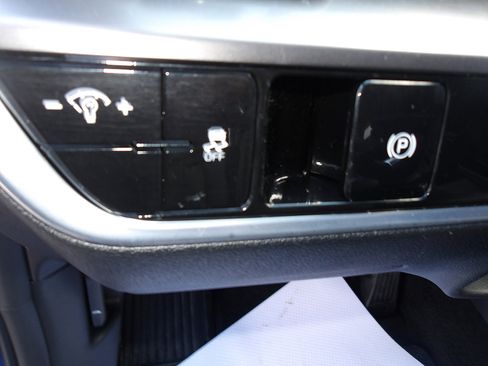 Used 2024 Kia Sportage EX image 16