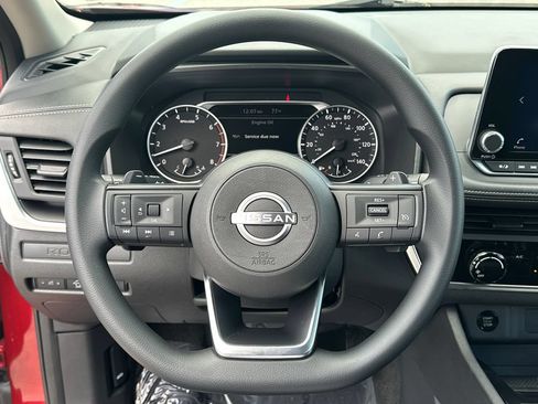 Used 2024 Nissan Rogue S AWD/4WD image 21