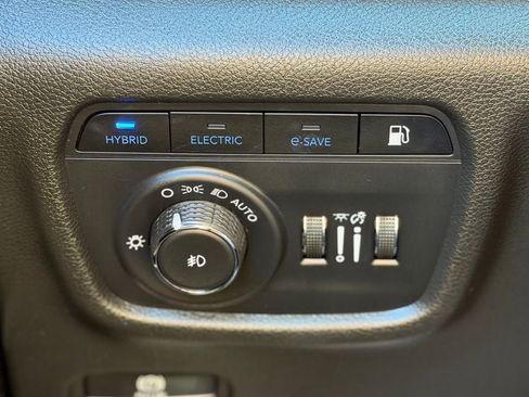 Used 2024 Jeep Grand Cherokee Limited 4xe AWD/4WD image 26
