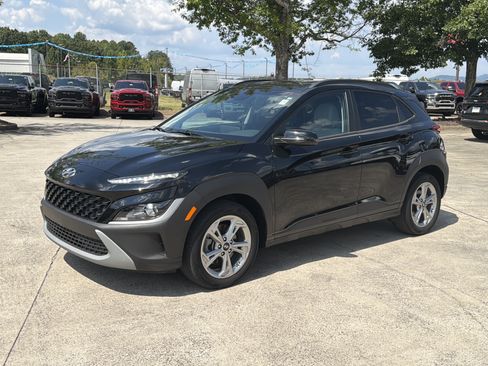 Used 2023 Hyundai Kona SEL w/ Convenience Package AWD/4WD image 3