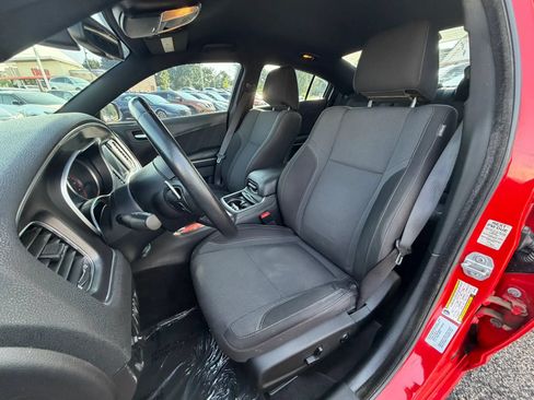 Used 2016 Dodge Charger R/T RWD image 15