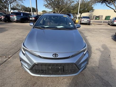 Used 2023 Toyota Corolla SE image 2