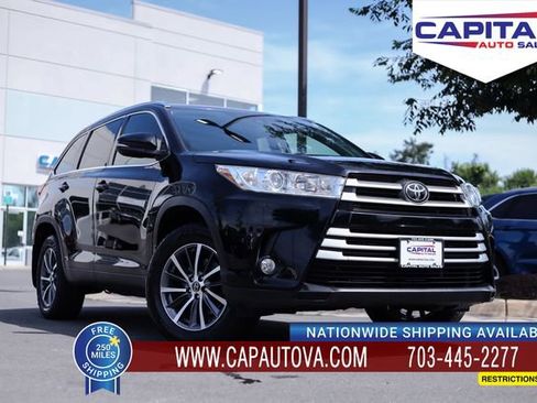 Used 2019 Toyota Highlander XLE AWD/4WD image 1