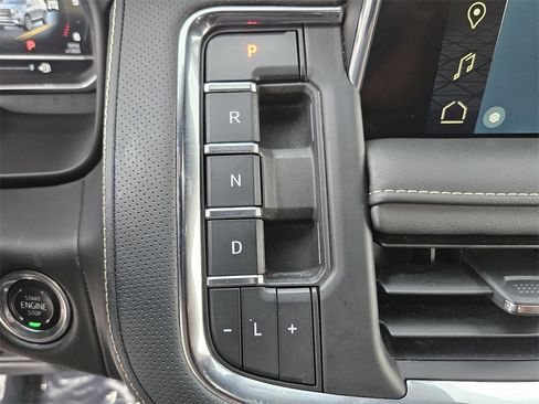 Used 2024 GMC Yukon SLT image 19