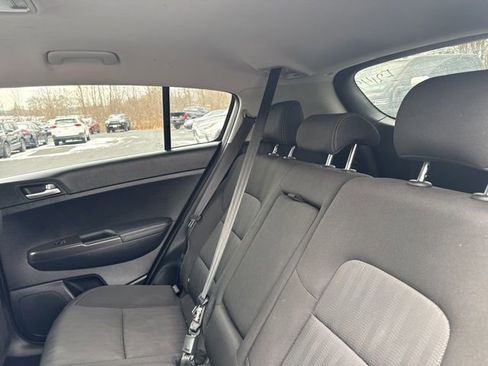 Used 2021 Kia Sportage LX image 11