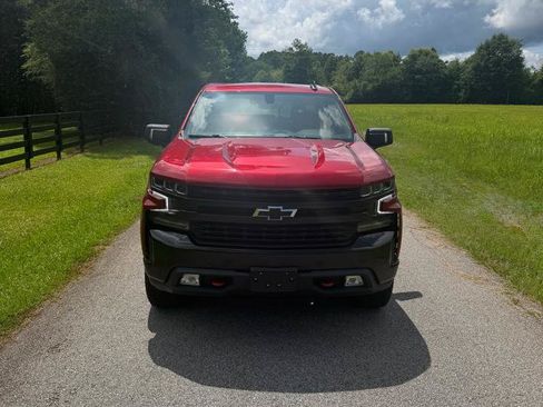 Used 2021 Chevrolet Silverado 1500 LT Trail Boss w/ Convenience Package II AWD/4WD image 3