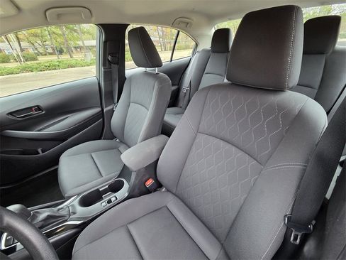 Used 2023 Toyota Corolla LE image 14