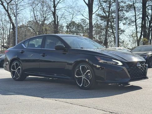 Certified 2024 Nissan Altima 2.5 SR FWD image 2