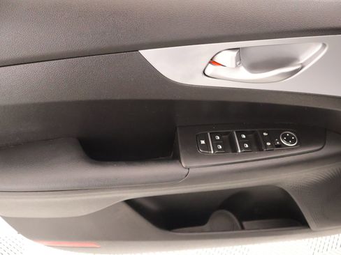 Used 2023 Kia Forte LXS FWD image 14