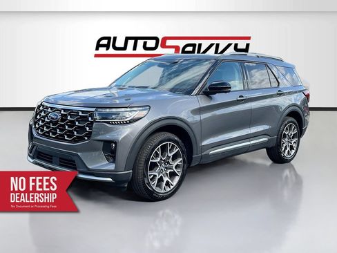 Used 2025 Ford Explorer Platinum w/ Ultimate Package AWD/4WD image 3