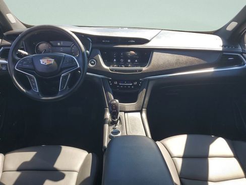 Used 2025 Cadillac XT5 Premium Luxury image 14