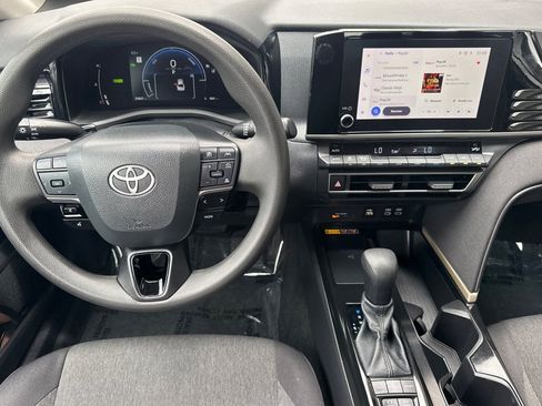 Certified 2025 Toyota Camry LE FWD image 17