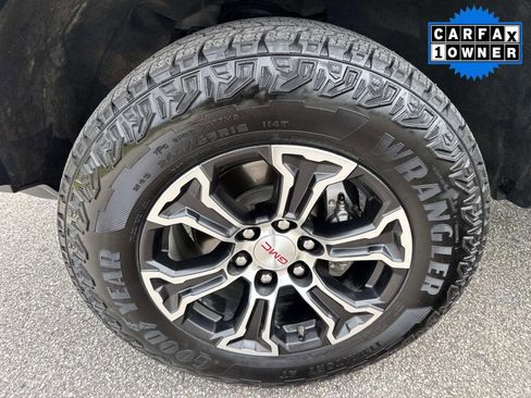 Used 2025 GMC Canyon AT4 AWD/4WD image 11