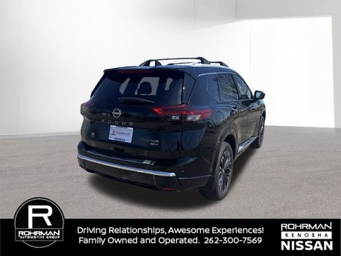 Used 2025 Nissan Rogue Platinum w/ Platinum Premium Package AWD/4WD image 3