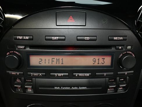 Used 2007 MAZDA MX-5 Miata Touring image 35