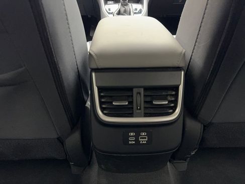 Used 2025 Subaru Outback Premium image 69