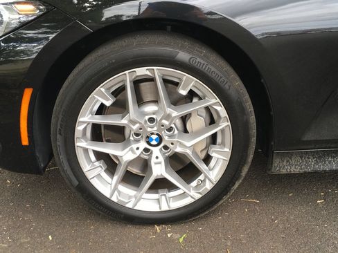 Used 2025 BMW 330i xDrive Sedan AWD/4WD image 35