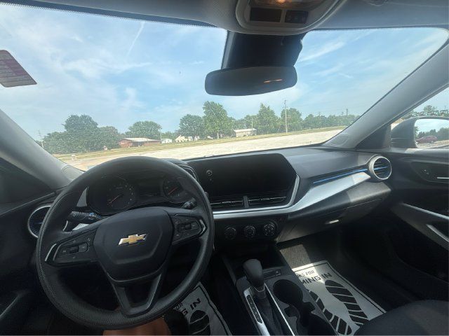 Used 2026 Chevrolet Trax LS FWD image 21