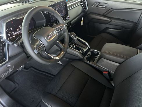 New 2025 GMC Canyon Elevation w/ Convenience Package image 10