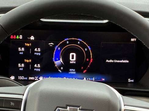 New 2026 Chevrolet Colorado ZR2 w/ Technology Package AWD/4WD image 24