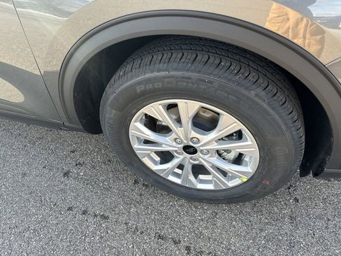 New 2025 Ford Escape Active image 10