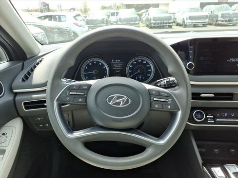 Used 2023 Hyundai Sonata SEL w/ Preferred Accessory Package FWD image 13