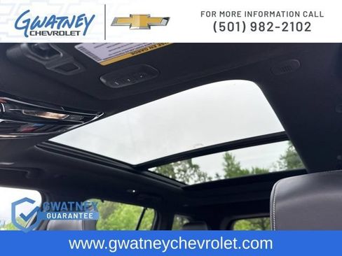 Used 2023 Jeep Grand Cherokee Overland w/ Luxury Tech Group IV AWD/4WD image 28