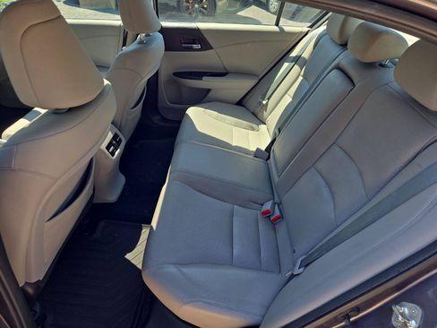 Used 2014 Honda Accord Touring image 22