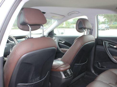 Used 2013 Hyundai Azera FWD image 18