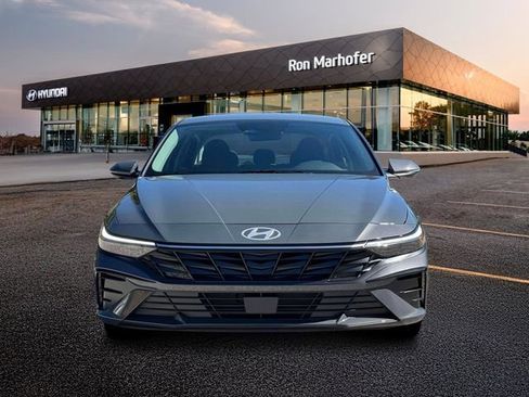 New 2026 Hyundai Elantra Limited FWD image 12