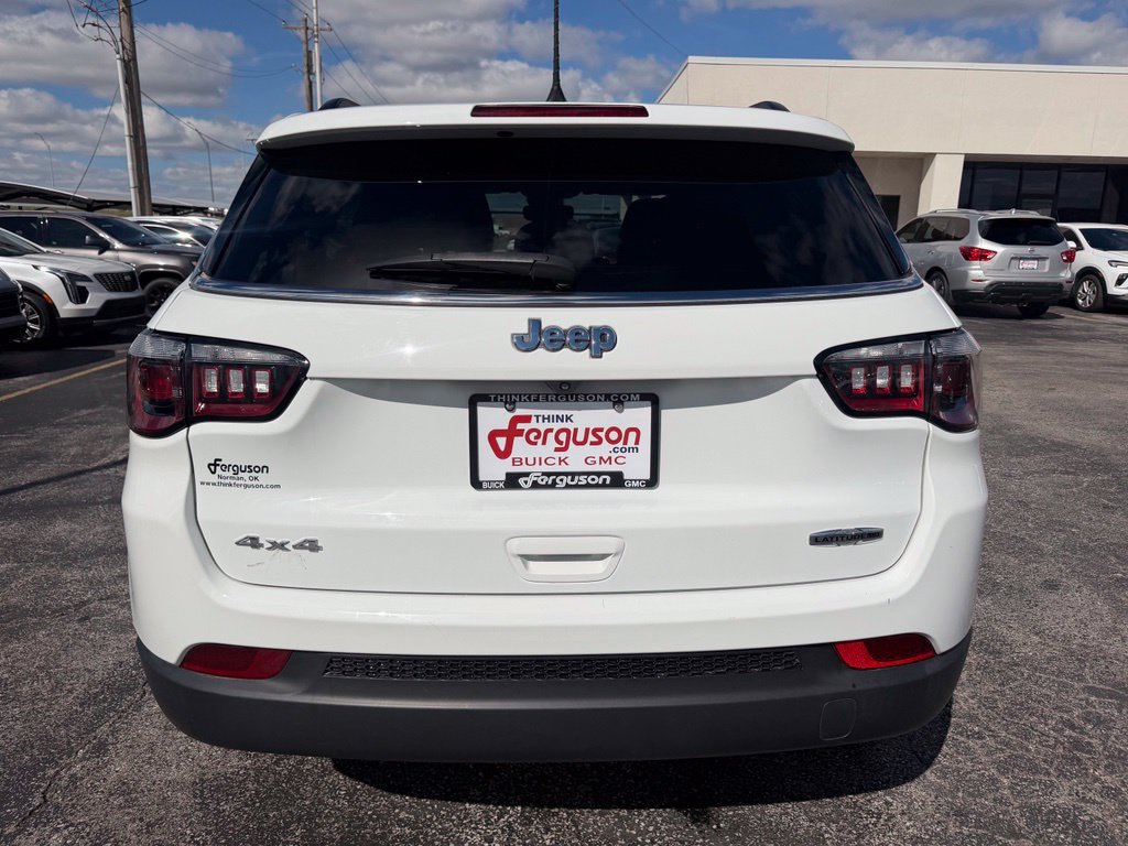 Used 2023 Jeep Compass Latitude AWD/4WD image 16