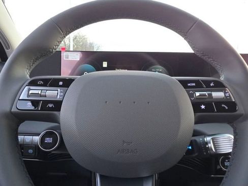 New 2025 Hyundai Ioniq 5 SEL image 13