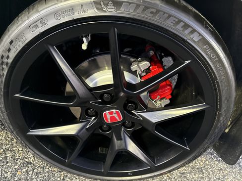 Used 2025 Honda Civic Type R image 13