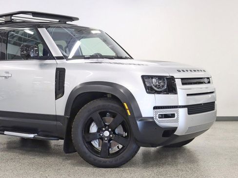 Used 2020 Land Rover Defender 110 First Edition image 2