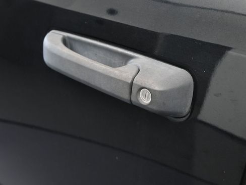 Used 2018 RAM 1500 Express image 29